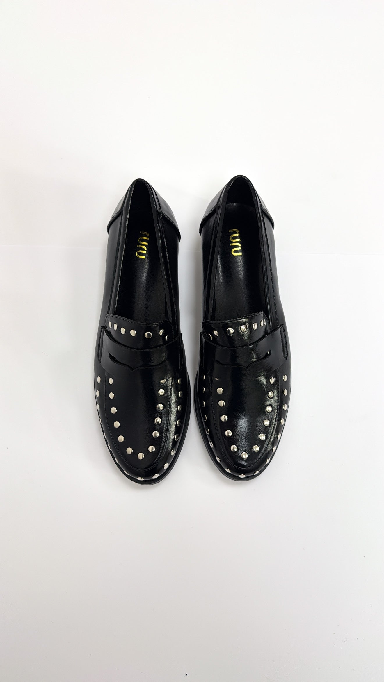 Mocassino nero con borchie