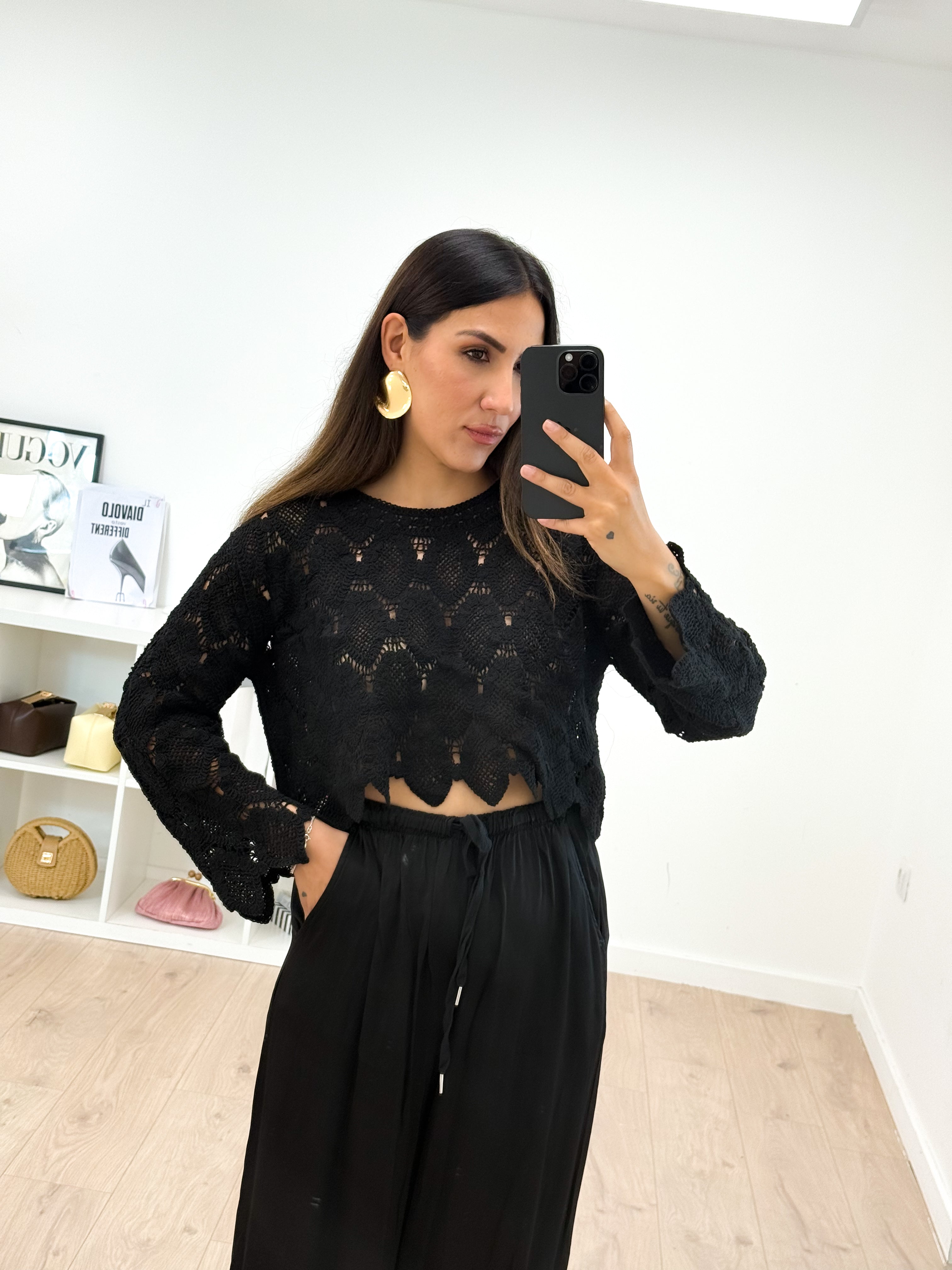 Maglia crochet nero