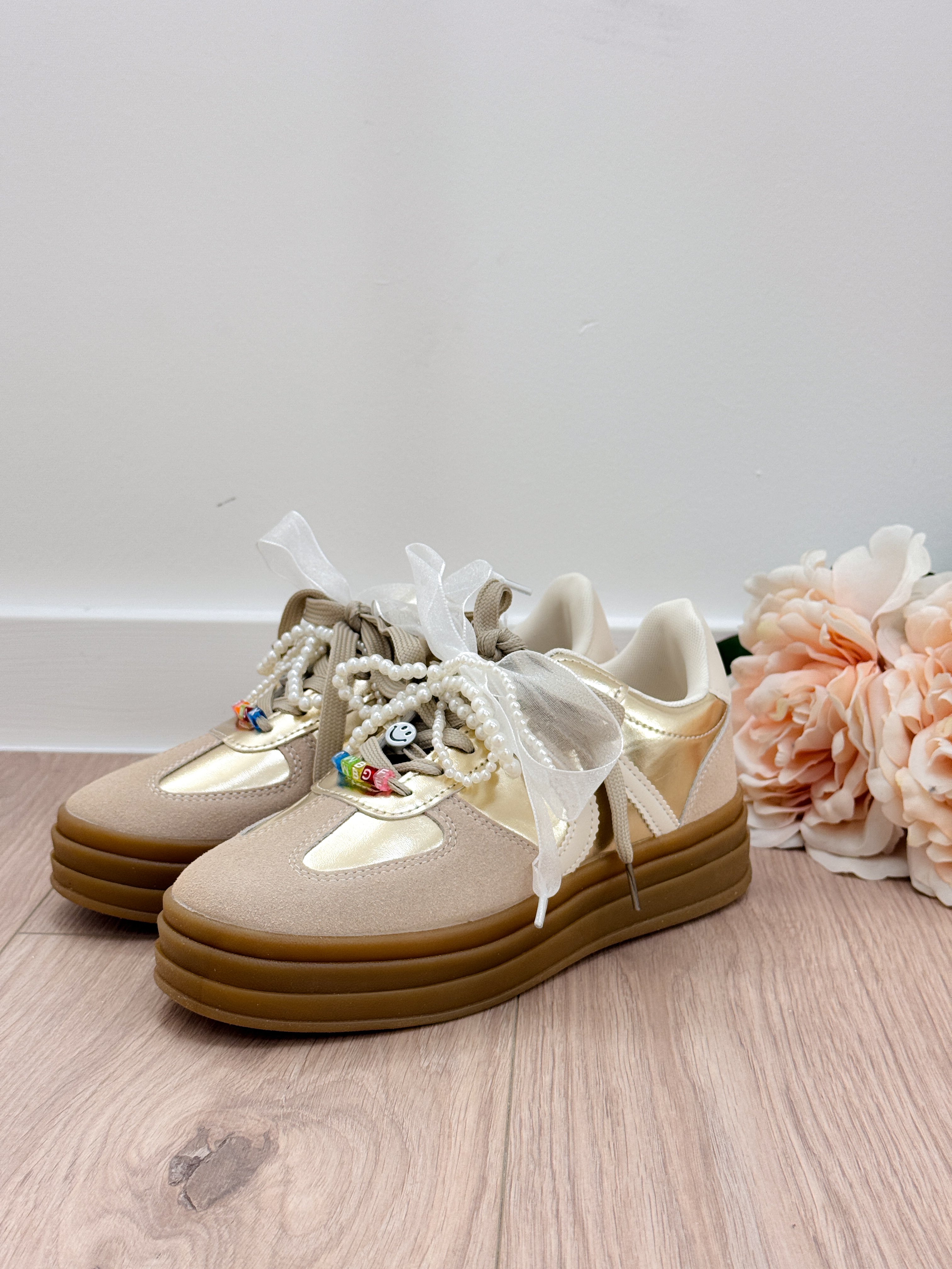 SNEAKERS CHARM BEIGE