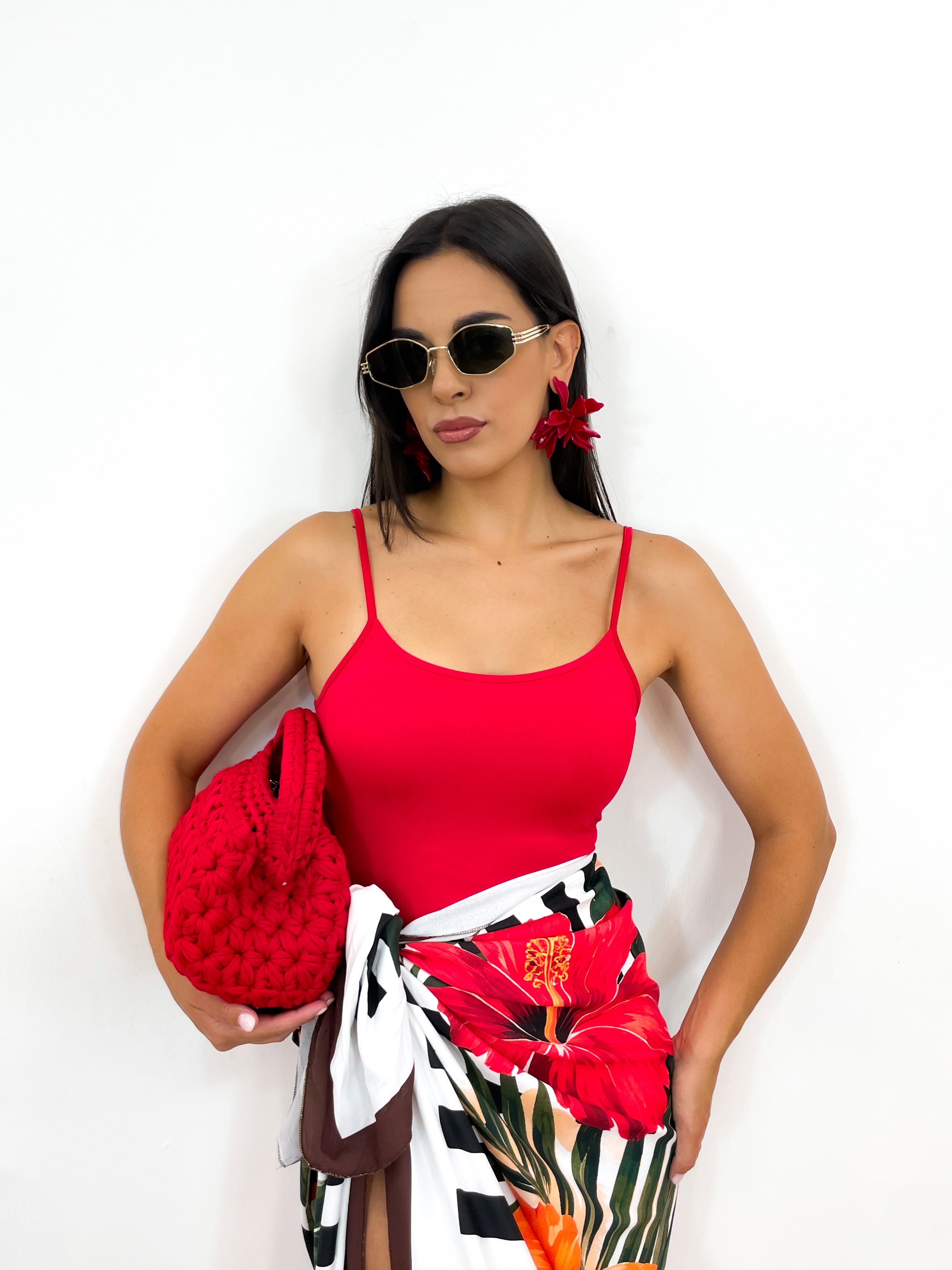 Orecchino fiore rosso