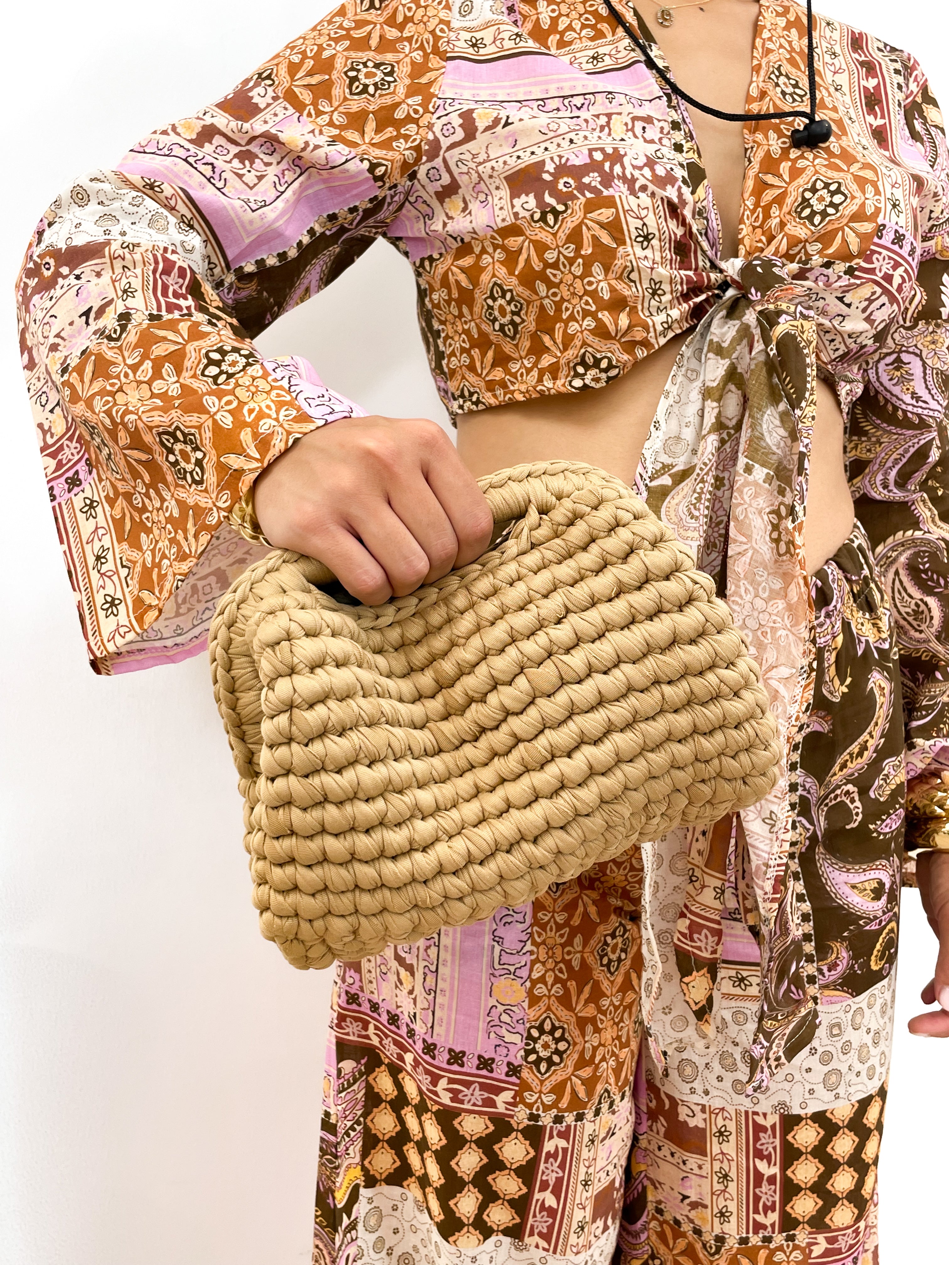 Clutch crochet cammello
