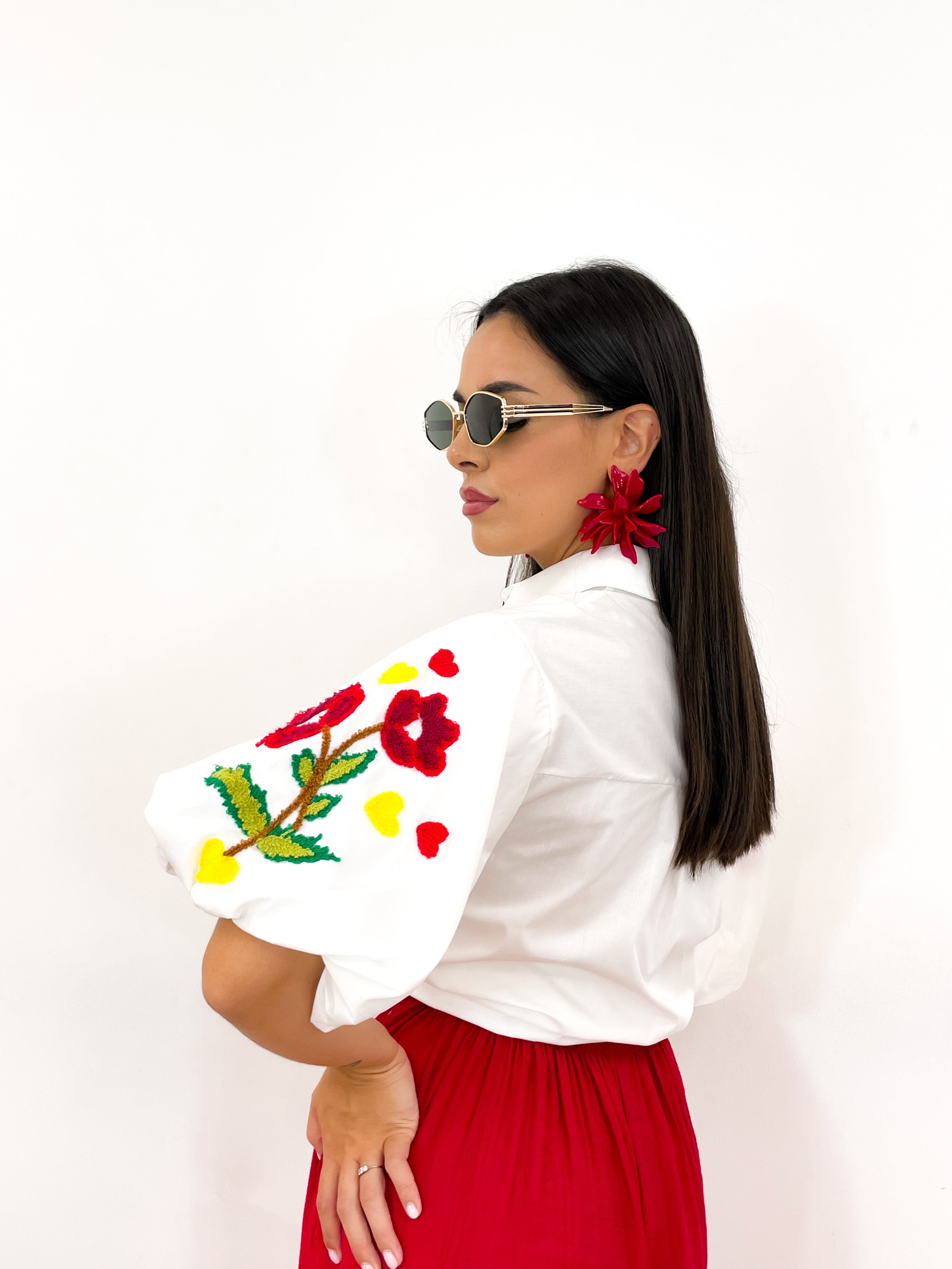 Orecchino fiore rosso