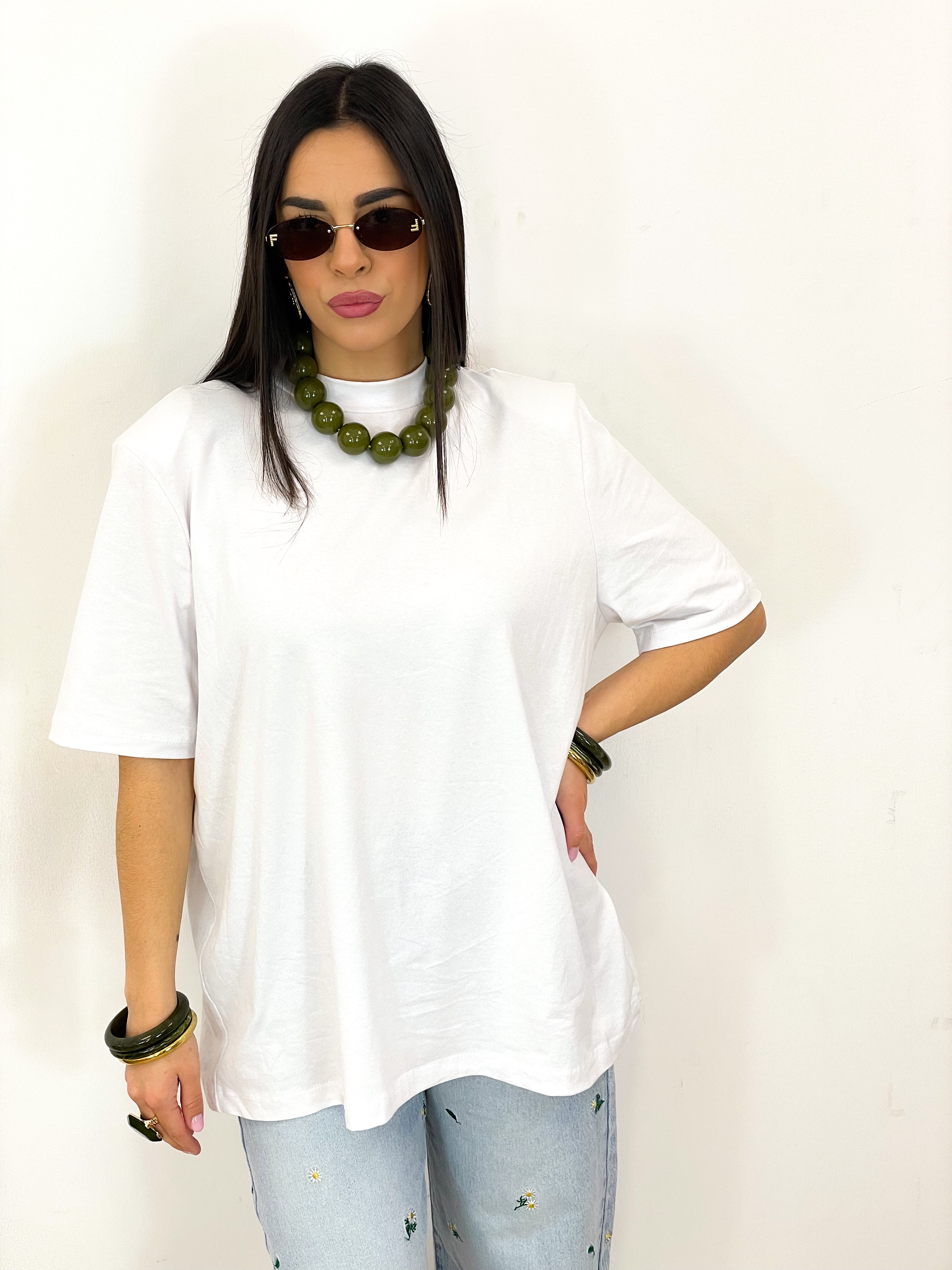 T-Shirt Over Bianca