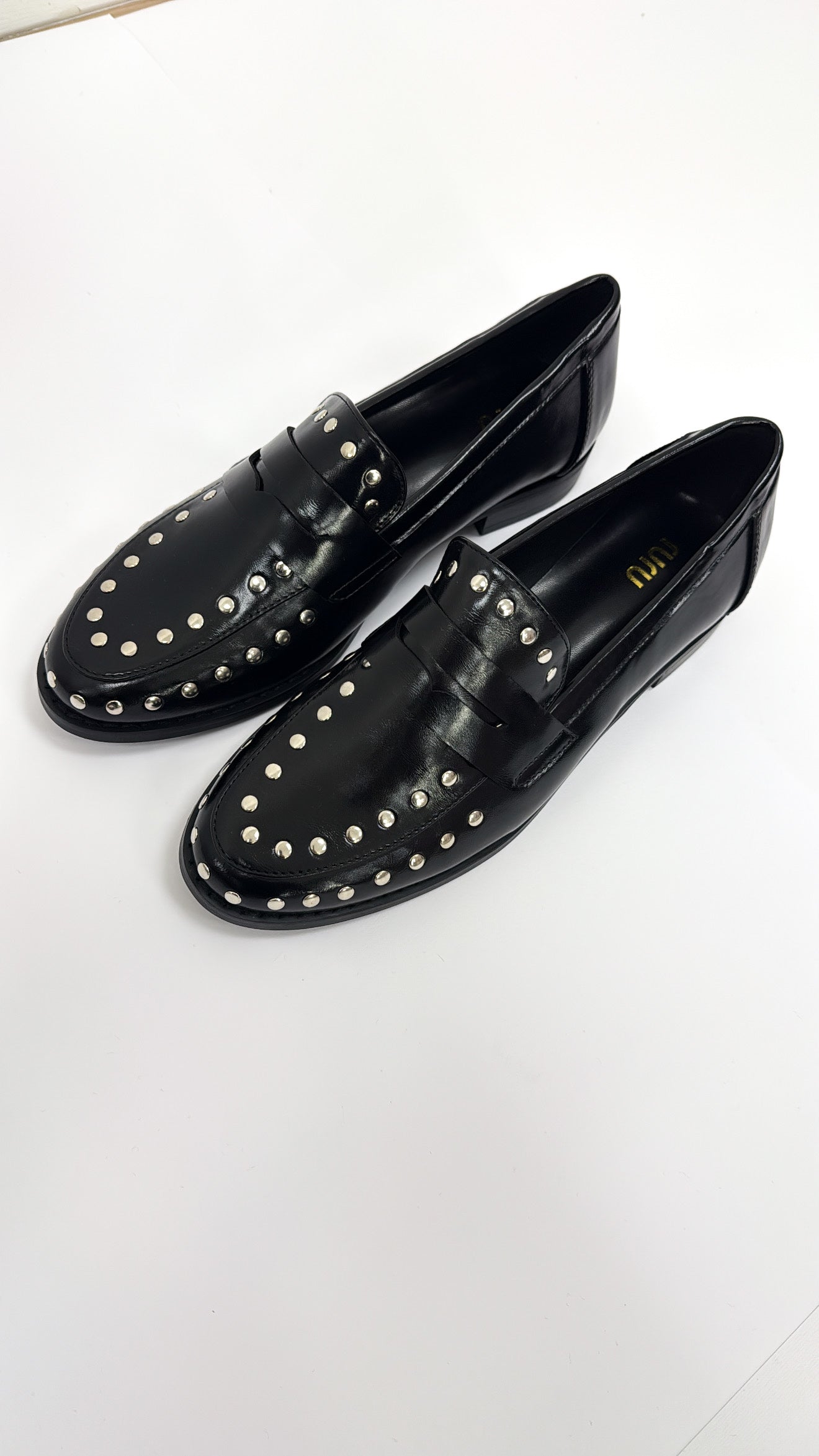 Mocassino nero con borchie