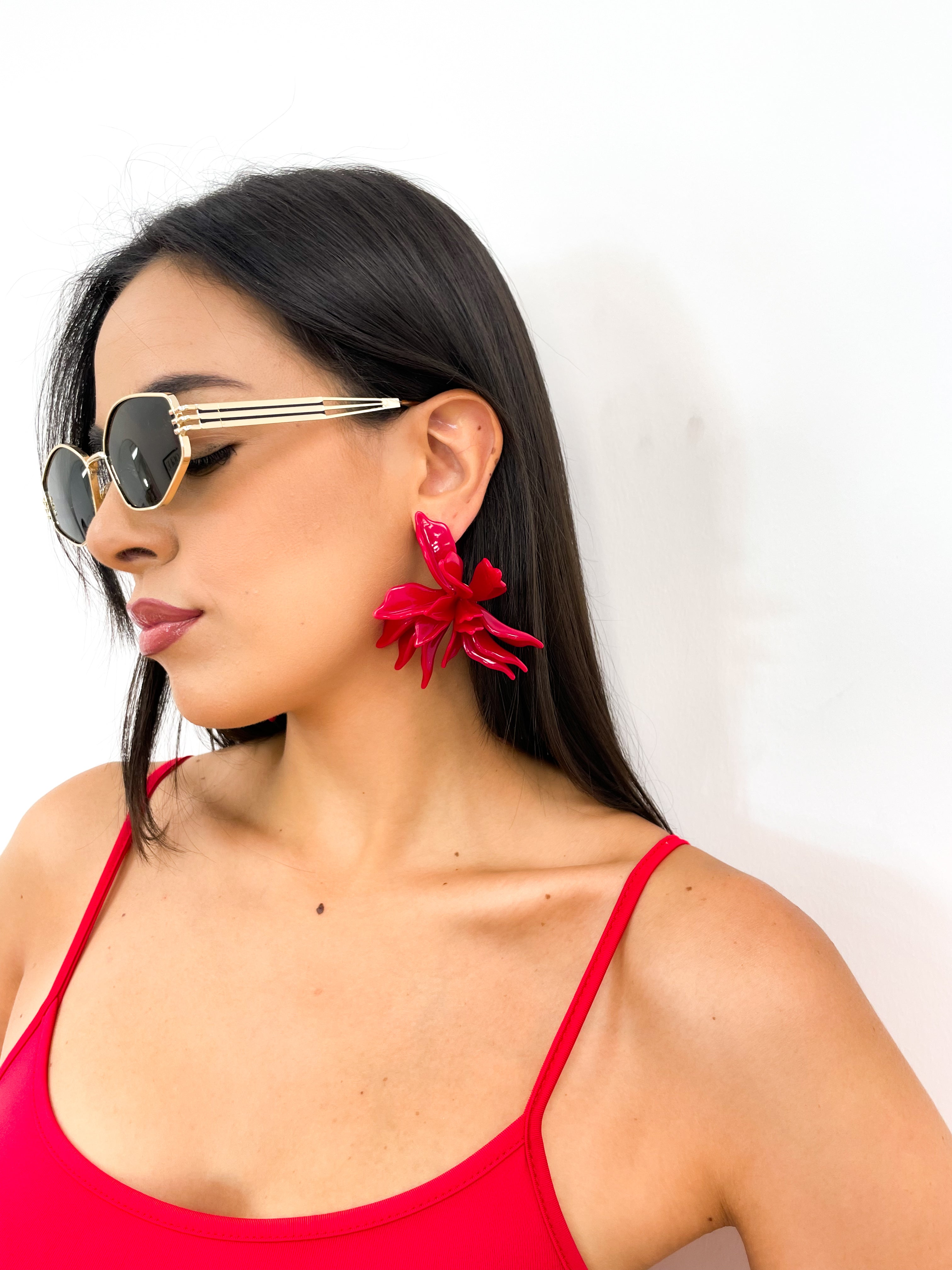 Orecchino fiore rosso